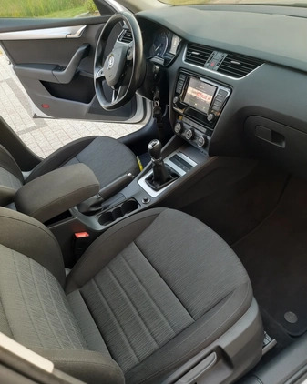 Skoda Octavia cena 43000 przebieg: 303116, rok produkcji 2016 z Łęczna małe 154